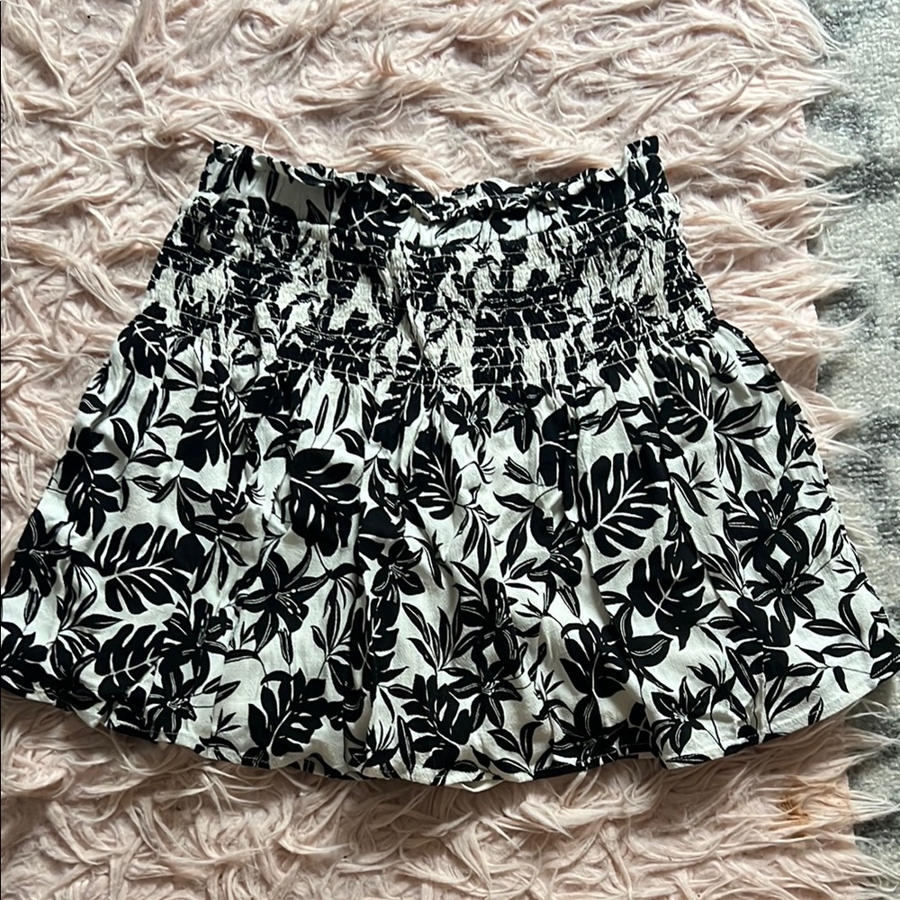GB Girls Black and White Smocked Bubble Skort